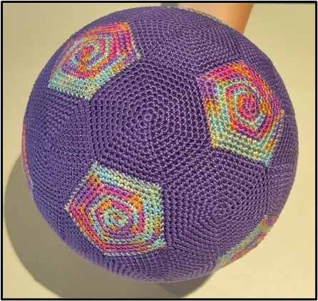 Häkelanleitung Rasselball extra gross, ca. 62 cm Umfang
