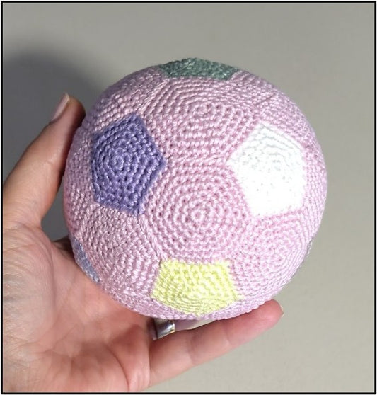 Häkelanleitung "Rasselball Mini", ca. 35 cm Umfang